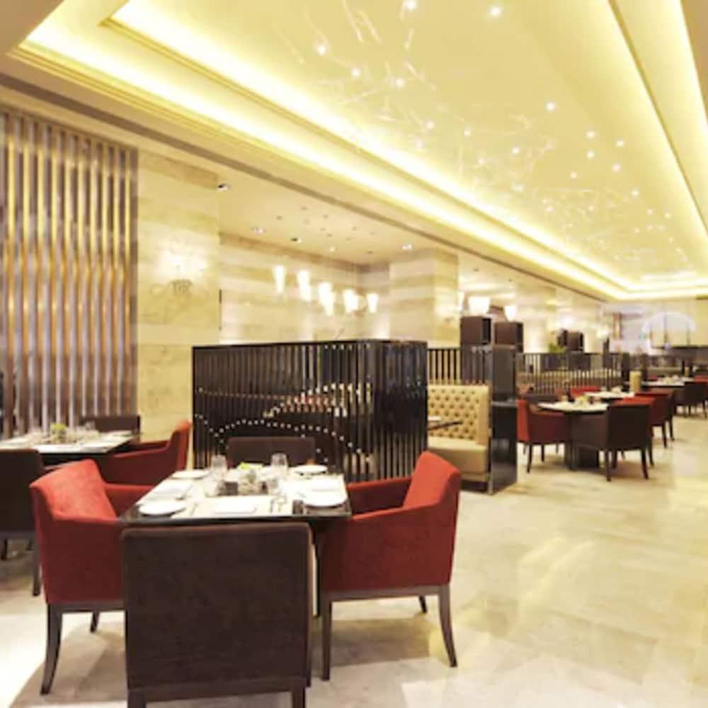 Royal Suites & Towers Vuhan Dış mekan fotoğraf