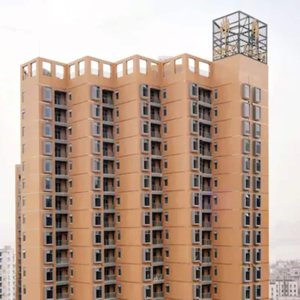 Royal Suites & Towers Vuhan Dış mekan fotoğraf