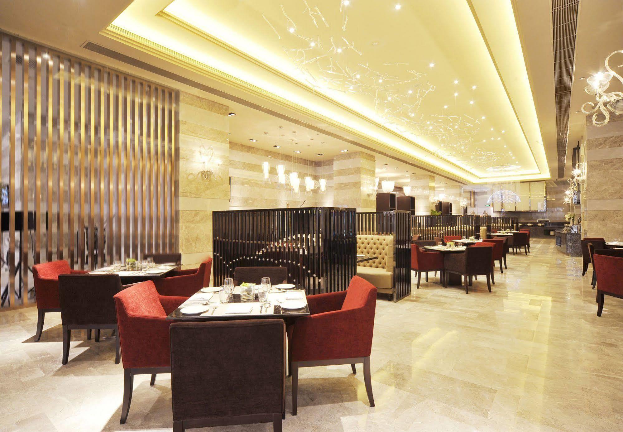 Royal Suites & Towers Vuhan Dış mekan fotoğraf